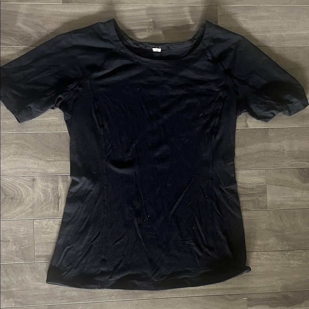 Lululemon Black T Shirt